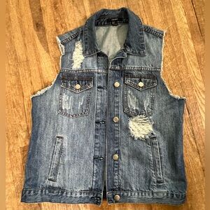FOREVER 21 DISTRESSED DENIM VEST